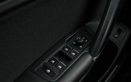 Volkswagen Tiguan II, 2018 год, 3 346 000 рублей, 8 фотография