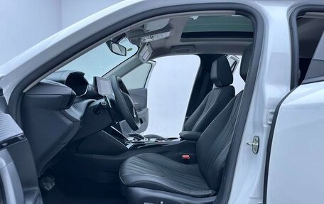 Peugeot 2008 II, 2022 год, 1 250 000 рублей, 7 фотография