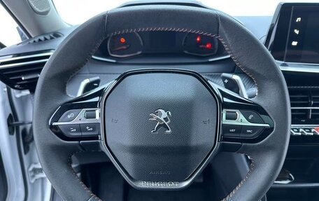 Peugeot 2008 II, 2022 год, 1 250 000 рублей, 10 фотография