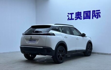 Peugeot 2008 II, 2022 год, 1 250 000 рублей, 6 фотография