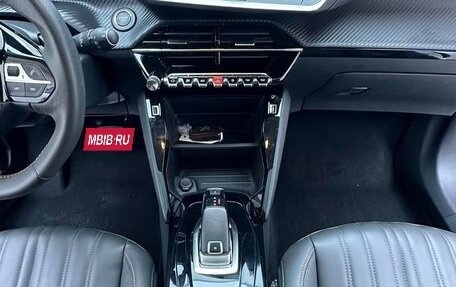 Peugeot 2008 II, 2022 год, 1 250 000 рублей, 12 фотография