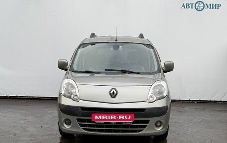 Renault Kangoo II рестайлинг, 2011 год, 650 800 рублей, 2 фотография