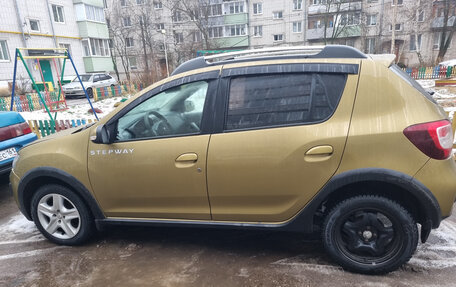 Renault Sandero II рестайлинг, 2015 год, 620 000 рублей, 3 фотография