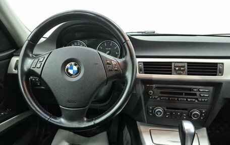 BMW 3 серия, 2011 год, 1 045 000 рублей, 11 фотография