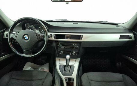 BMW 3 серия, 2011 год, 1 045 000 рублей, 10 фотография