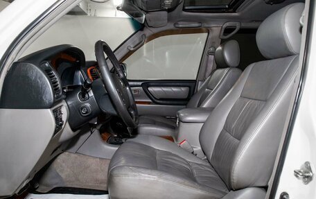 Toyota Land Cruiser 100 рестайлинг 2, 2005 год, 2 422 000 рублей, 5 фотография