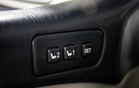 Toyota Land Cruiser 100 рестайлинг 2, 2005 год, 2 422 000 рублей, 16 фотография