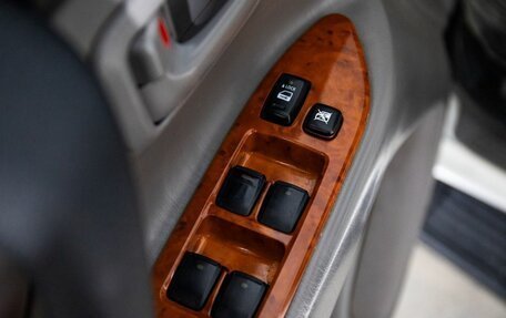 Toyota Land Cruiser 100 рестайлинг 2, 2005 год, 2 422 000 рублей, 17 фотография