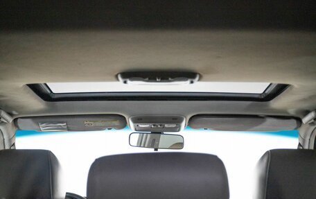 Toyota Land Cruiser 100 рестайлинг 2, 2005 год, 2 422 000 рублей, 18 фотография