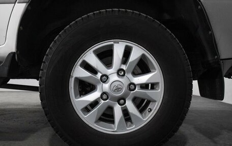 Toyota Land Cruiser 100 рестайлинг 2, 2005 год, 2 422 000 рублей, 20 фотография