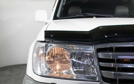 Toyota Land Cruiser 100 рестайлинг 2, 2005 год, 2 422 000 рублей, 21 фотография