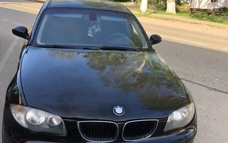 BMW 1 серия, 2008 год, 620 000 рублей, 1 фотография