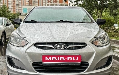 Hyundai Solaris II рестайлинг, 2013 год, 777 000 рублей, 5 фотография