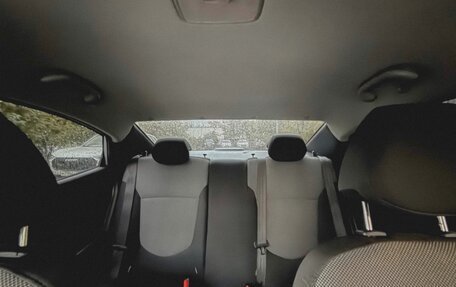 Hyundai Solaris II рестайлинг, 2013 год, 777 000 рублей, 16 фотография