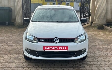 Volkswagen Polo VI (EU Market), 2015 год, 725 000 рублей, 2 фотография