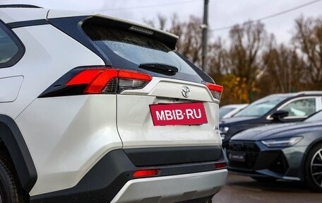 Toyota RAV4, 2025 год, 4 130 000 рублей, 5 фотография