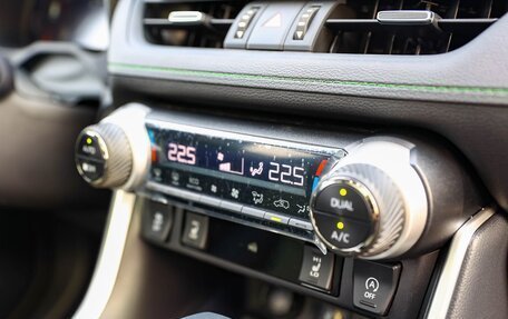 Toyota RAV4, 2025 год, 4 130 000 рублей, 16 фотография