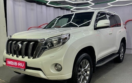 Toyota Land Cruiser Prado 150 рестайлинг 2, 2015 год, 3 570 000 рублей, 6 фотография