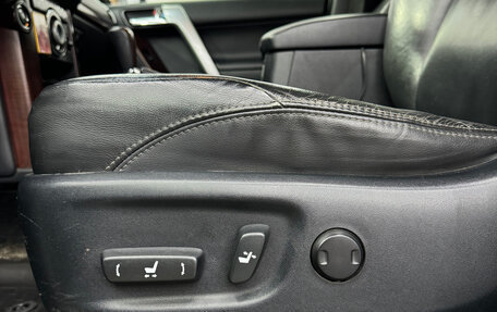 Toyota Land Cruiser Prado 150 рестайлинг 2, 2015 год, 3 570 000 рублей, 13 фотография