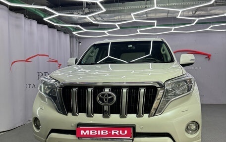 Toyota Land Cruiser Prado 150 рестайлинг 2, 2015 год, 3 570 000 рублей, 14 фотография