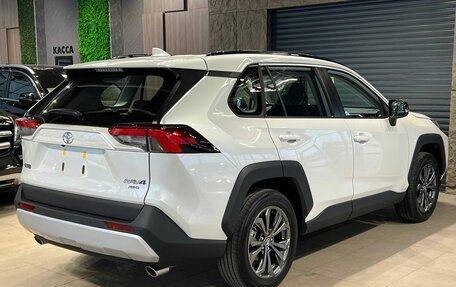 Toyota RAV4, 2025 год, 3 990 000 рублей, 5 фотография