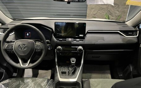 Toyota RAV4, 2025 год, 3 990 000 рублей, 28 фотография