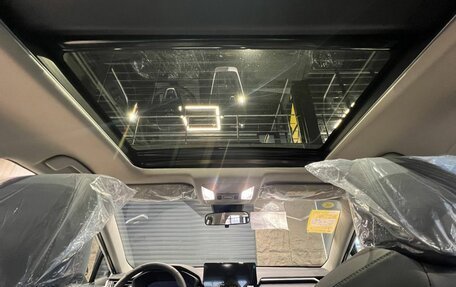 Toyota RAV4, 2025 год, 3 990 000 рублей, 32 фотография