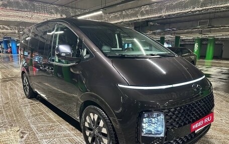 Hyundai Staria, 2023 год, 6 000 000 рублей, 9 фотография