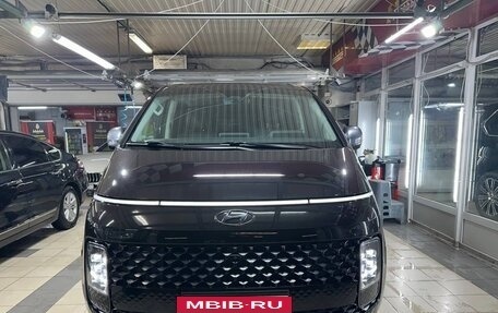 Hyundai Staria, 2023 год, 6 000 000 рублей, 16 фотография