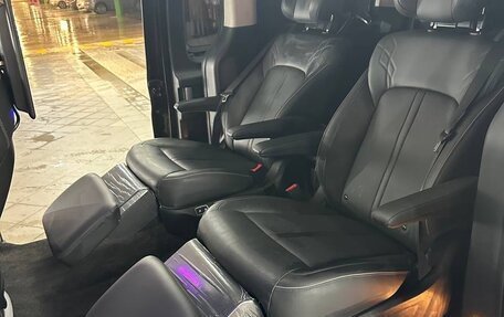 Hyundai Staria, 2023 год, 6 000 000 рублей, 30 фотография