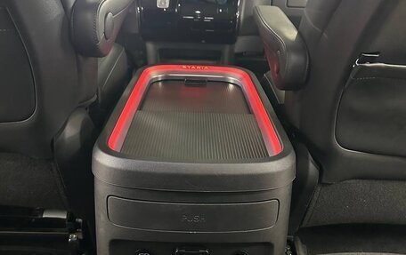 Hyundai Staria, 2023 год, 6 000 000 рублей, 33 фотография