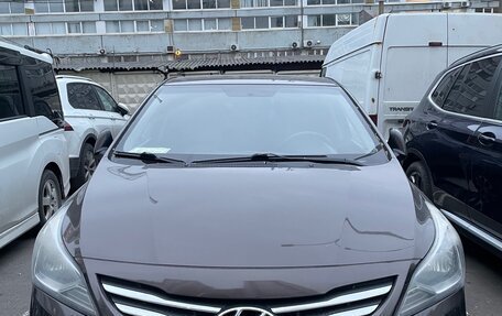 Hyundai Solaris II рестайлинг, 2015 год, 809 000 рублей, 1 фотография