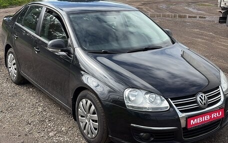Volkswagen Jetta VI, 2010 год, 670 000 рублей, 1 фотография