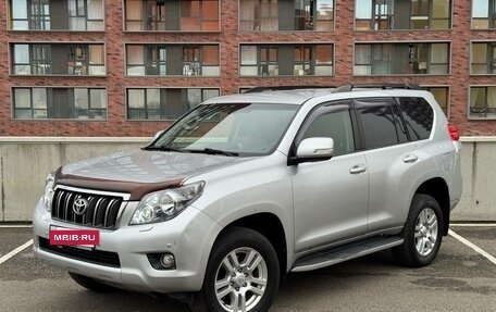 Toyota Land Cruiser Prado 150 рестайлинг 2, 2010 год, 1 900 000 рублей, 2 фотография