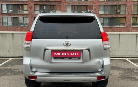 Toyota Land Cruiser Prado 150 рестайлинг 2, 2010 год, 1 900 000 рублей, 7 фотография