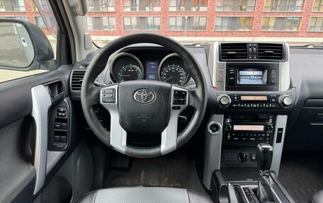Toyota Land Cruiser Prado 150 рестайлинг 2, 2010 год, 1 900 000 рублей, 13 фотография