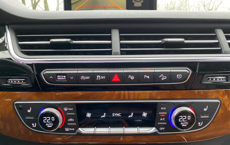 Audi SQ7, 2018 год, 6 100 000 рублей, 14 фотография