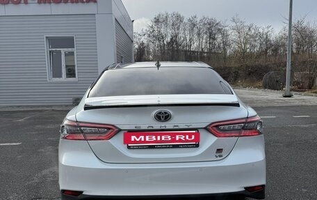 Toyota Camry, 2021 год, 3 300 000 рублей, 3 фотография