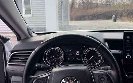 Toyota Camry, 2021 год, 3 300 000 рублей, 7 фотография