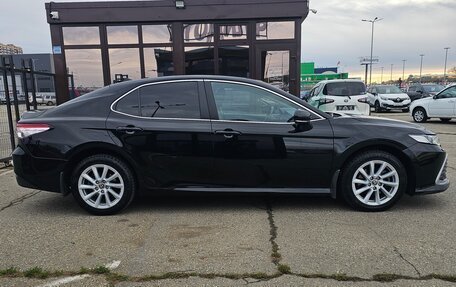 Toyota Camry, 2021 год, 2 450 000 рублей, 6 фотография