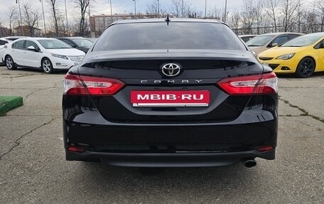 Toyota Camry, 2021 год, 2 450 000 рублей, 8 фотография