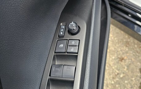 Toyota Camry, 2021 год, 2 450 000 рублей, 12 фотография