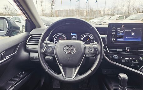 Toyota Camry, 2021 год, 2 450 000 рублей, 21 фотография