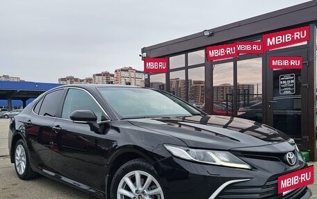 Toyota Camry, 2021 год, 2 450 000 рублей, 10 фотография