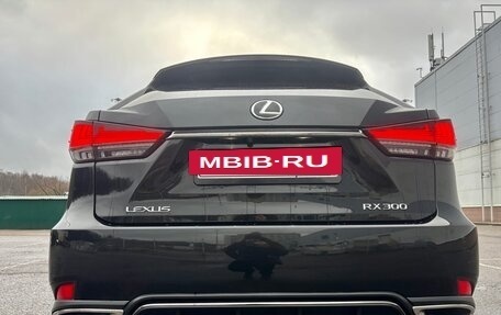 Lexus RX IV рестайлинг, 2019 год, 5 700 000 рублей, 8 фотография