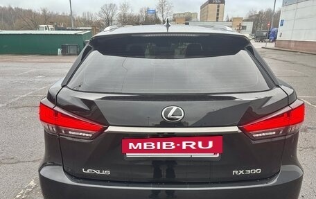 Lexus RX IV рестайлинг, 2019 год, 5 700 000 рублей, 7 фотография