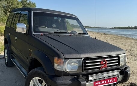 Mitsubishi Pajero III рестайлинг, 1992 год, 550 000 рублей, 2 фотография