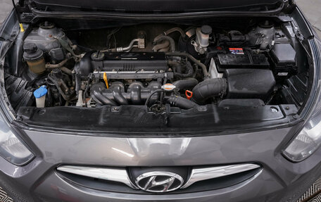 Hyundai Solaris II рестайлинг, 2011 год, 760 000 рублей, 16 фотография