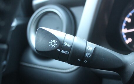 Toyota RAV4, 2017 год, 2 599 990 рублей, 12 фотография