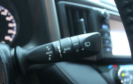 Toyota RAV4, 2017 год, 2 599 990 рублей, 13 фотография